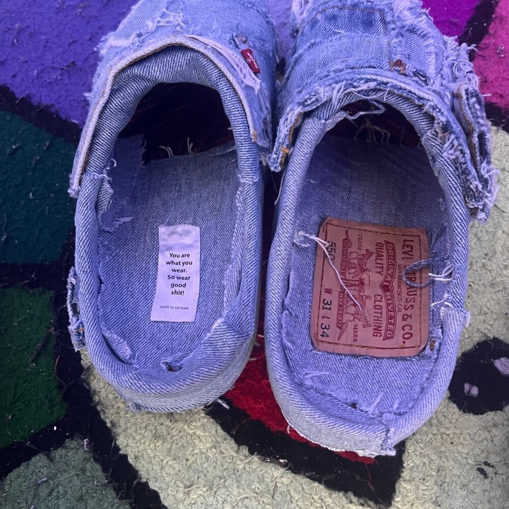 "Demin Crocs" - Picture 6 of 13